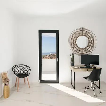 Villa Milagro, *