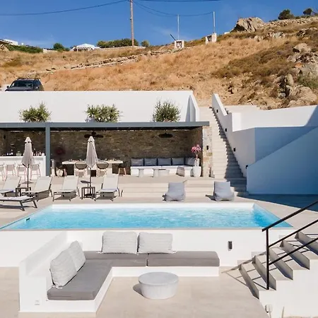 Milagro, Villa Mikri Vigla