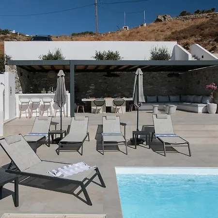Milagro, Villa Mikri Vigla