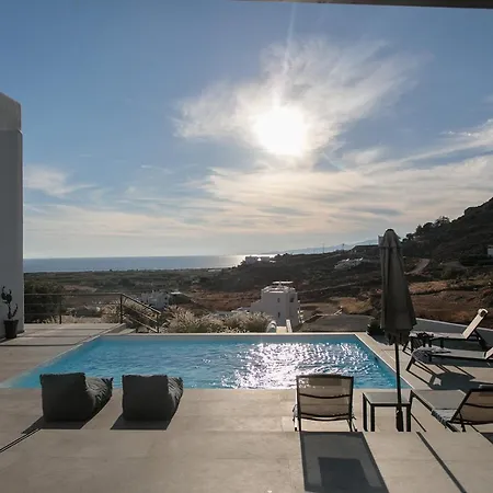 Milagro, Villa Mikri Vigla